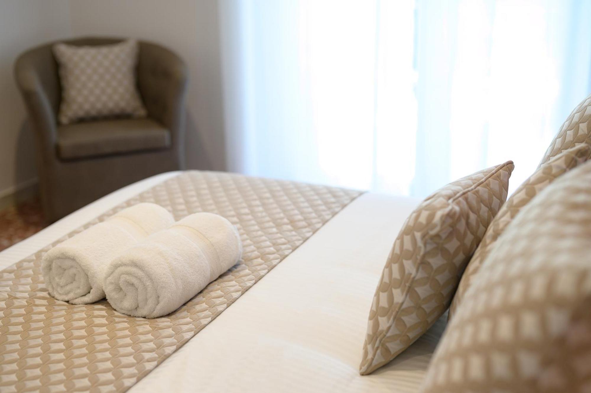 Luxury Suite-Metro Malatesta Roma Exterior foto