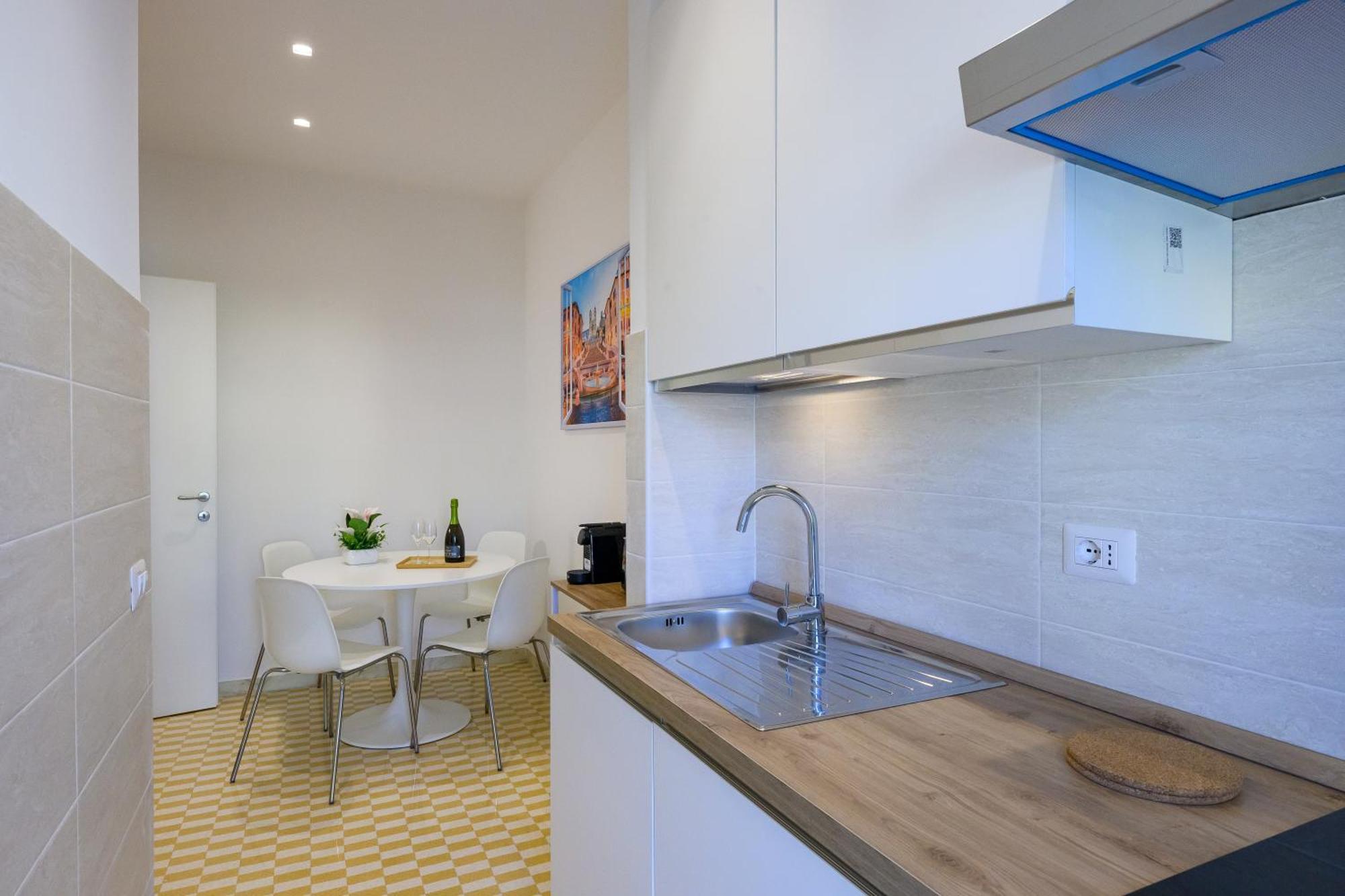 Luxury Suite-Metro Malatesta Roma Exterior foto