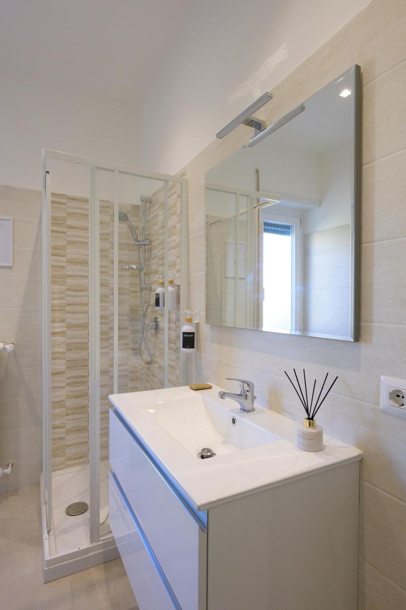Luxury Suite-Metro Malatesta Roma Exterior foto